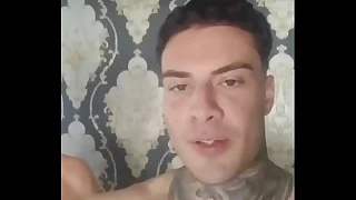 Vazou na Net&excl; Pai de Andressa Urach acaba n&atilde;o resistindo e tem reca&iacute;da com Rafael Martinz